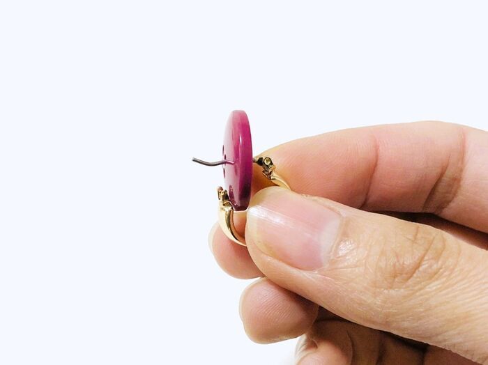 余った予備ボタン、捨てるの待って！意外だけど便利な活用法があるんです♡旅先でも役立ちますよ