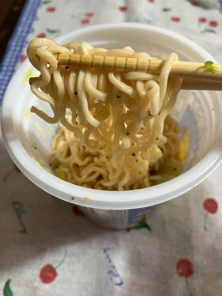 Seria(セリア)：NEO金ちゃんしお焼そば