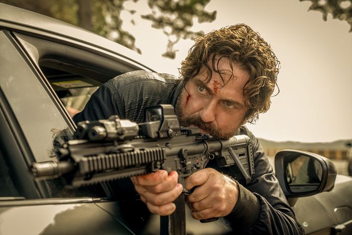 映画『アウトローズ』予告より （C）2024 DOT2 HOLDINGS, LLC ALL RIGHTS RESERVED. width=