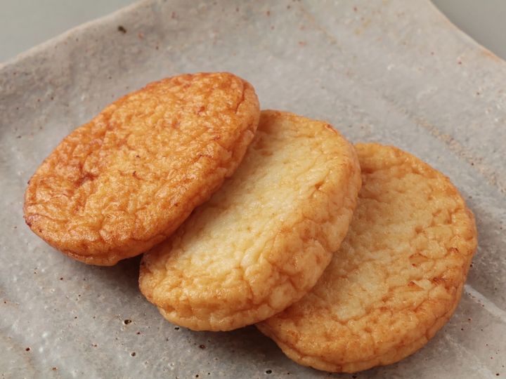 All About ニュース編集部は、全国10～60代の男女250人を対象に「ご当地グルメ」に関する独自のアンケート調査を実施。旅先で食べたい「鹿児島県のご当地グルメ」で1位に選ばれたのは？