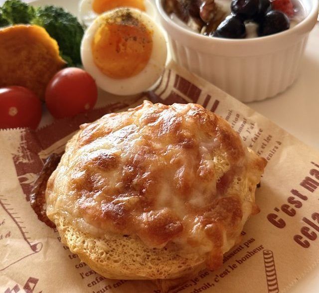 オートミールのベーコンチーズパン