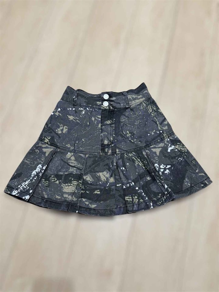 画像: フレアスカート