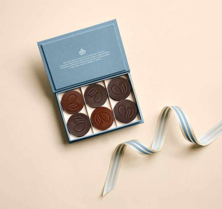 ドゥボーヴ・エ・ガレ「ピストル」チョコレート（24枚入り）青山店限定 ￥11,220