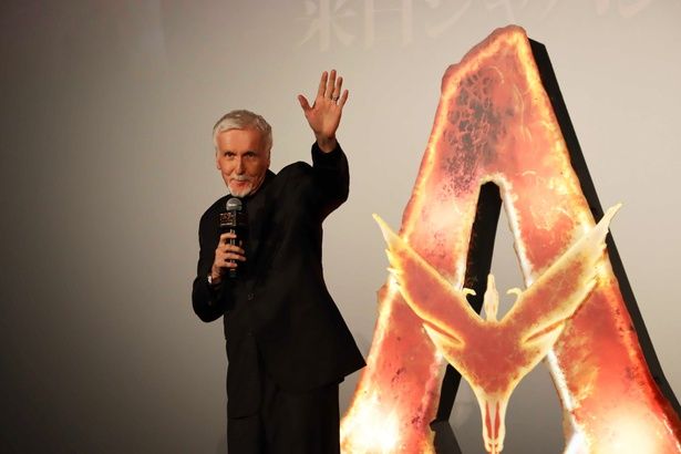 【写真を見る】ジェームズ・キャメロンが日本の観客に熱いメッセージ！「ただ感じていただきたい」