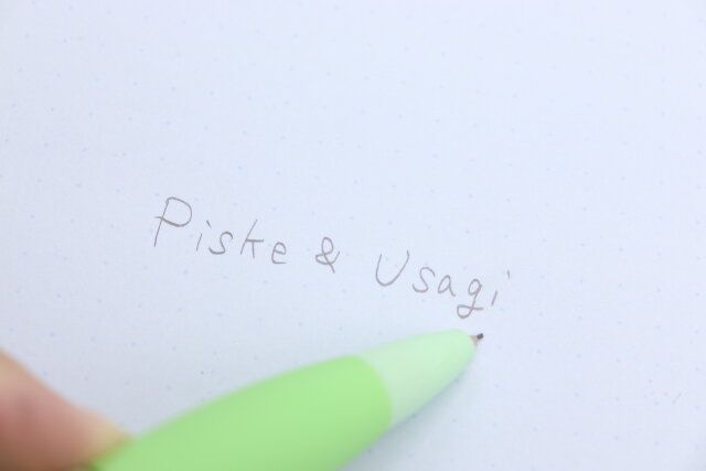 ダイソーのシャープペンシル カナヘイの小動物の書き心地