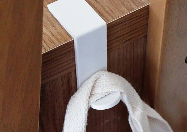 ダイソーのコーナーフック