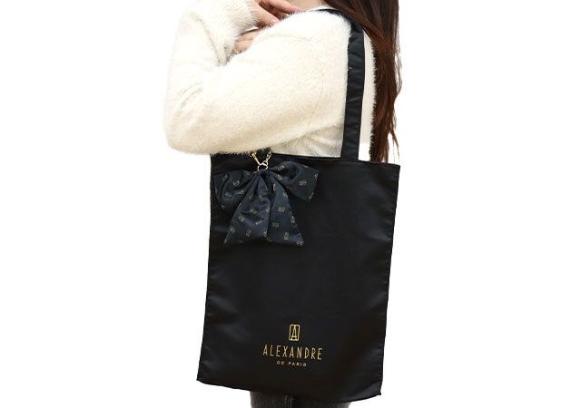 ALEXANDRE DE PARIS[アレクサンドル ドゥ パリ]リボンチャーム＆トートバッグ2点セットトートバッグ使用例