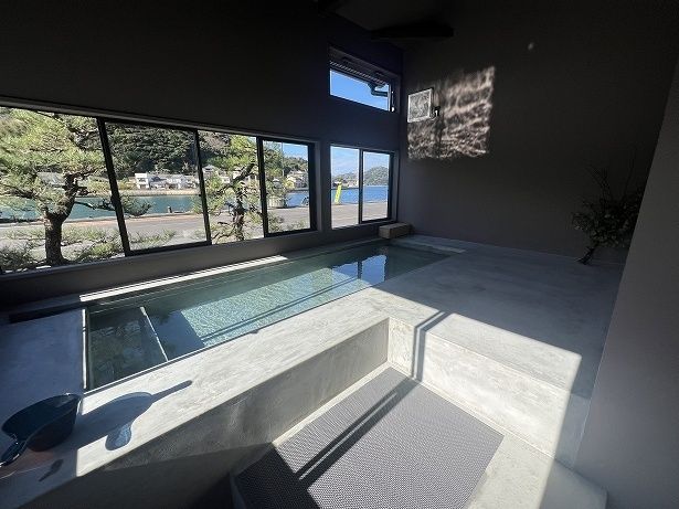 約40度に設定された「足腰湯」