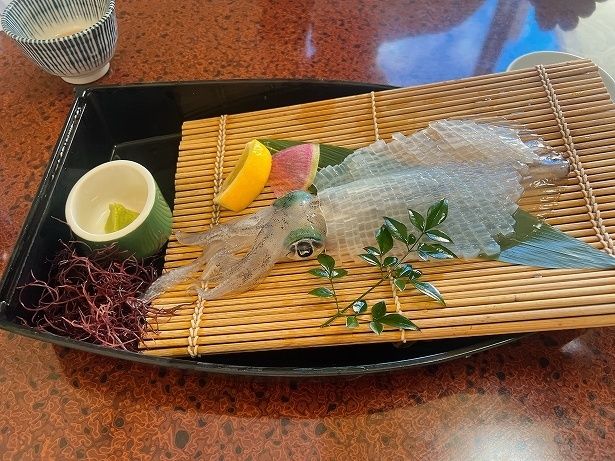 呼子と言えばイカ！近隣には専門店も多い