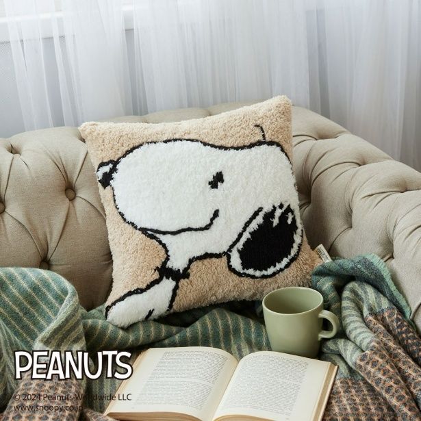 スヌーピー 棒針編みで作るクッションカバーキット〈スヌーピー〉 (C)2025 Peanuts Worldwide LLC