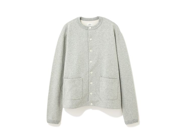 ふっくらとした風合いの裏起毛スウェットで暖かさ抜群