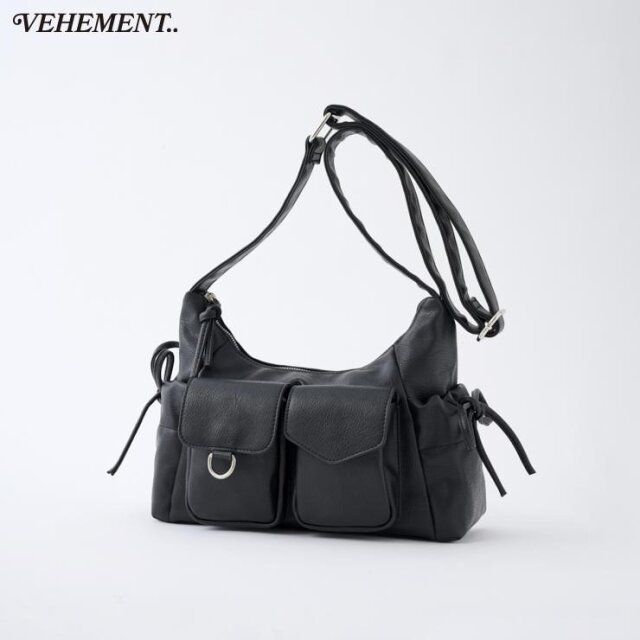 2025しまむら冬高見え黒レディースマルチポケットショルダーバッグ