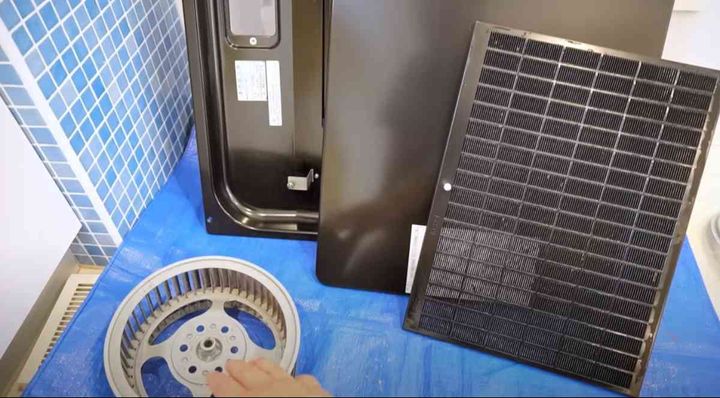 夏だからこそやるべき換気扇掃除