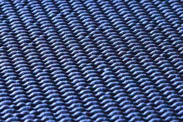 100均の滑り止めシールは用途がいっぱい！ハンガー用や靴下用も紹介