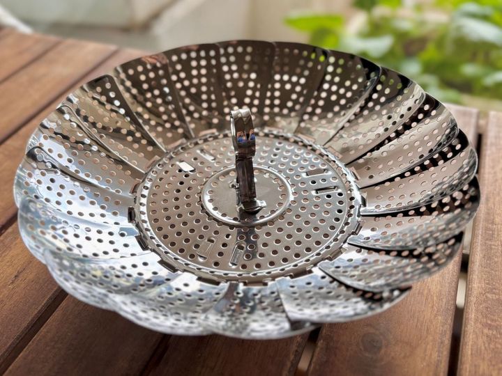 100均の蒸し器が超使える！さつまいもを蒸してみたら…えっ、こんなに美味しいの！？