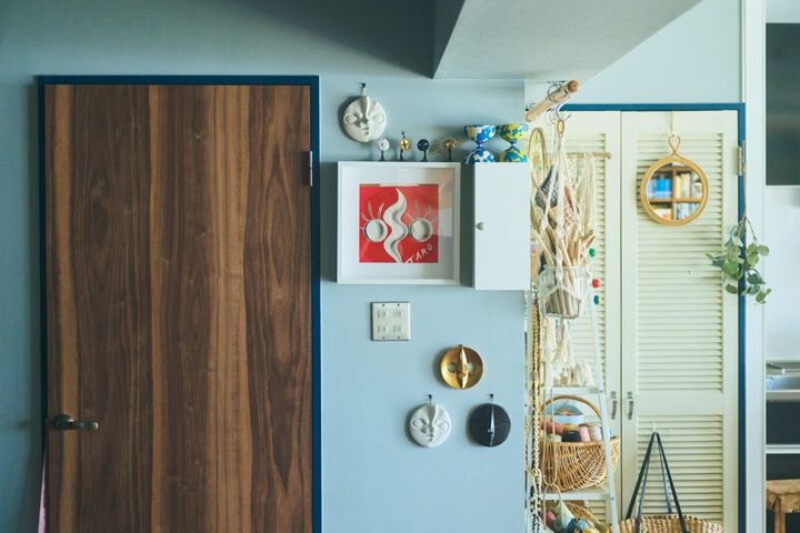 古い設備を目隠しした岡本太郎さんコーナー