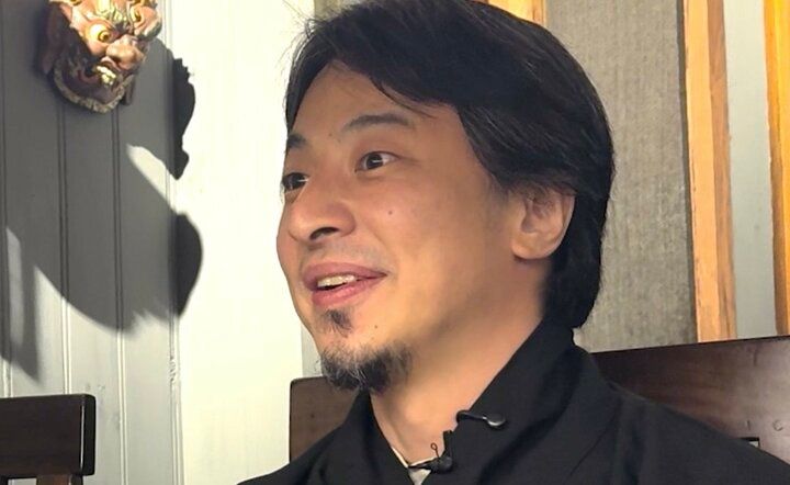 【写真・画像】「お笑いの学校の先生に1番向いてる」ひろゆきの“お笑い力”をM-1王者が絶賛する理由 1枚目