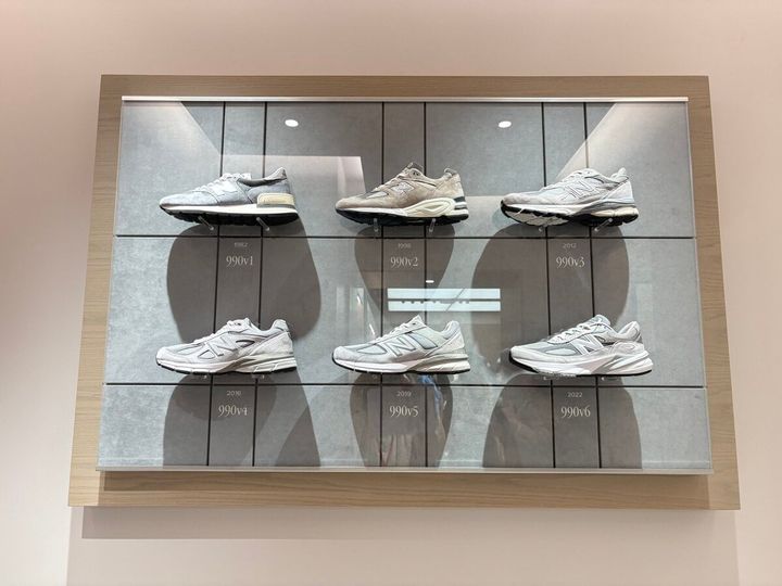 ニューバランス原宿 3階