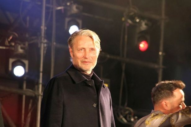 近年は『インディ・ジョーンズと運命のダイヤル』『ライオン・キング：ムファサ』など、大型シリーズに相次いで出演。日本のコミコンで不動の人気を誇るマッツ・ミケルセンさん