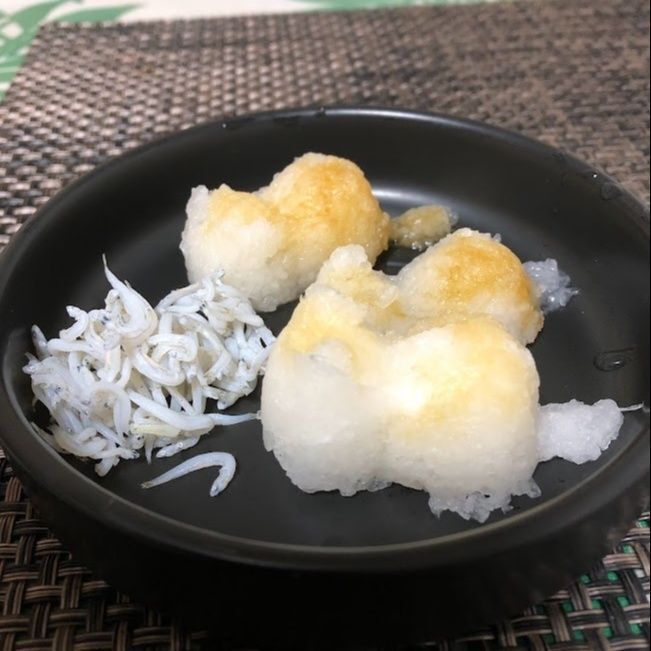 にゃんともかわいい大根おろしのネコチャン