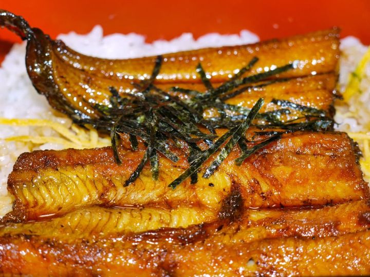 All About ニュース編集部が全国250人を対象に実施したご当地グルメに関するアンケートの調査結果から、旅先で食べたい「高知県のご当地グルメ」ランキングを発表！ 2位「四万十うなぎ」を抑えた1位は？