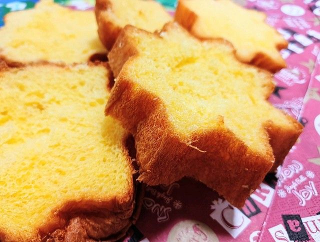 ベーカリー「DONQ（ドンク）」イタリア伝統発酵菓子「パンドーロ」・星型のカット3