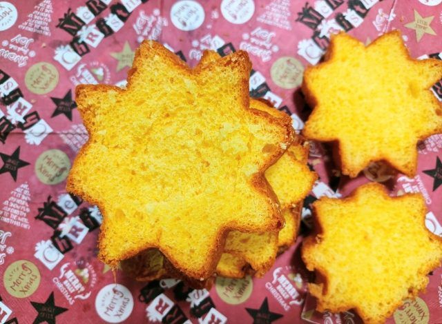 ベーカリー「DONQ（ドンク）」イタリア伝統発酵菓子「パンドーロ」・星型のカット2