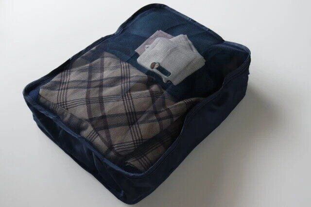 ダイソー トラベル収納ケース（折りたたみ、ネイビー）
