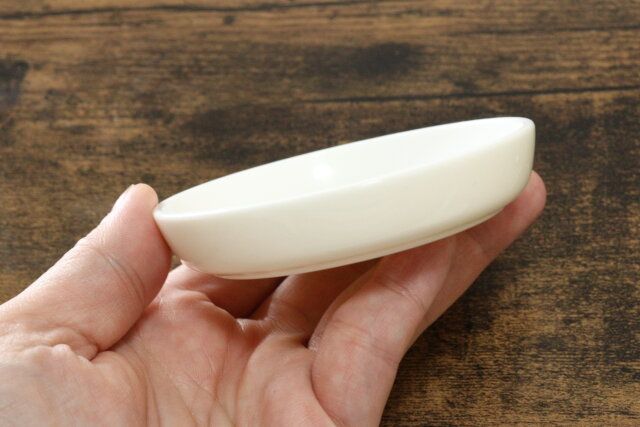 ダイソーの絵が浮き出るしょうゆ皿2P ねこ3