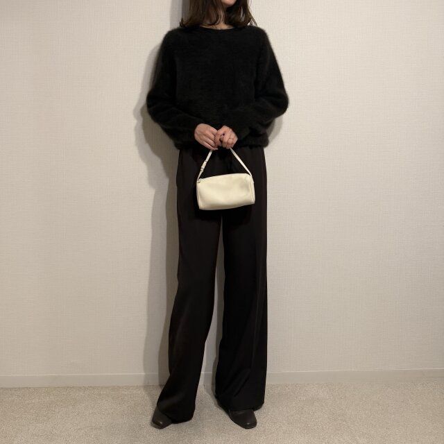 デ プレ イージーストレートパンツのオールブラウンコーデ