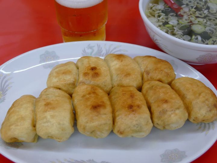 All About ニュース編集部が全国250人を対象に実施したご当地グルメに関するアンケートの調査結果から、旅先で食べたい「滋賀県のご当地グルメ」ランキングを発表！ 2位「ホワイト餃子」を抑えた1位は？