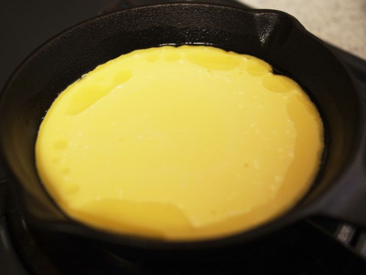 「生ハムときのこのダッチベイビー」レシピ04