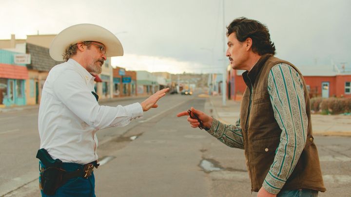 本作はコロナ禍の田舎町が舞台。