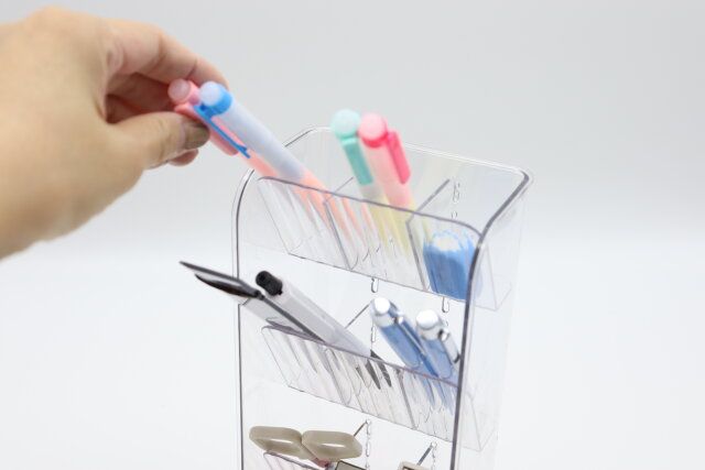 高さ調節できるペンスタンド 取り出しやすい