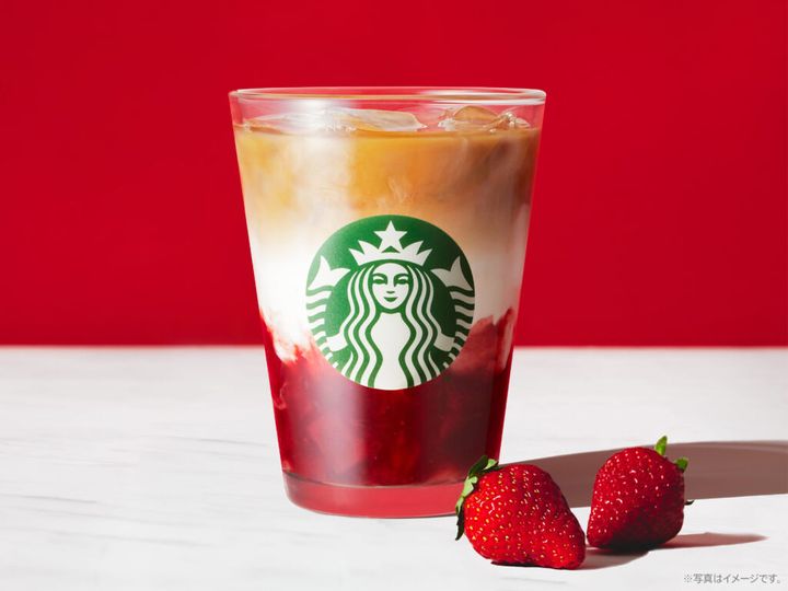 スターバックス コーヒー ジャパン は12日、新商品「ジョイフルメドレー 苺 ミルク ティー」を全国のスターバックス店舗で発売しました。