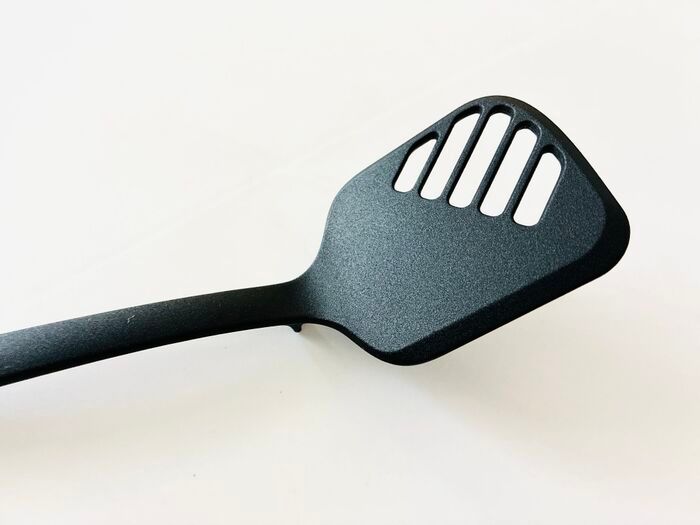 【セリア】見つけたら即買い級！まさかの『専用ターナー』使ってみたら…感動♡「本当にコレ1本で完結した」