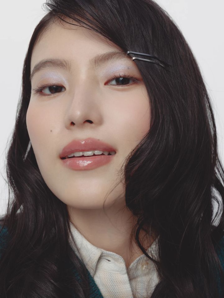 ユニクロ UNIQLO メンズニット ３DスフレヤーンVネックセーター パープルラメ メイク やり方