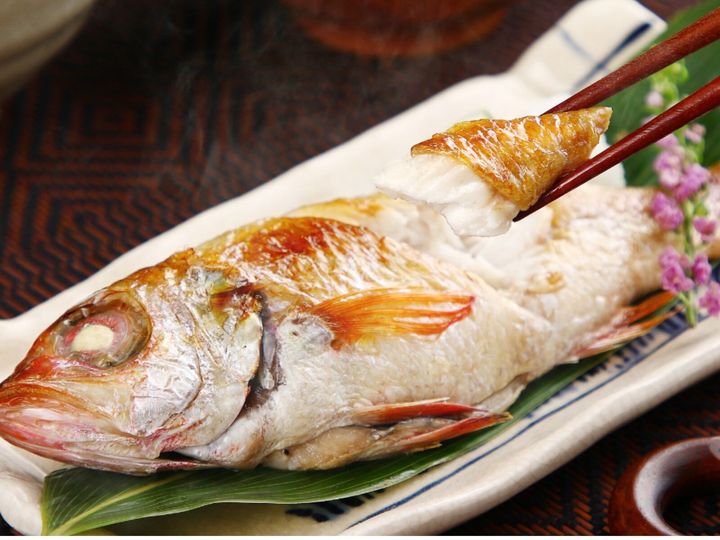 All About ニュース編集部が全国250人を対象に実施した旅先で食べたいご当地グルメに関するアンケートの調査結果から、旅先で食べたい「島根県のご当地グルメ」ランキングを発表！ 2位「のどぐろ」を抑えた1位は？