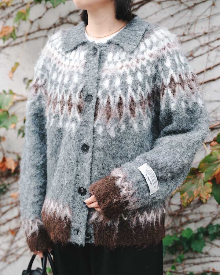 “ニット”が主役の冬コーデ5選。トレンドカラーや冬らしい柄で旬を楽しむ【TOKYO SNAP】