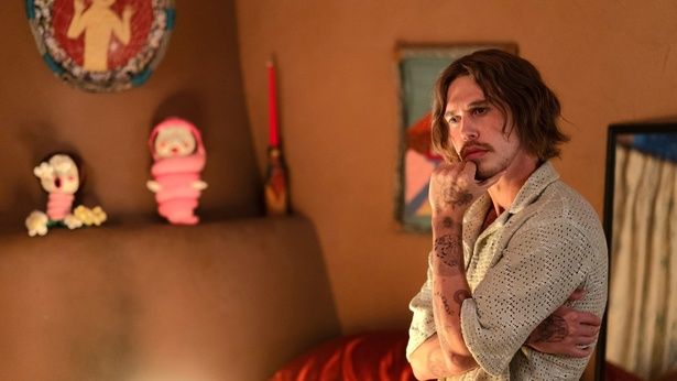 カルト教祖ヴァーノンについて、アスター監督は「ハーメルンの笛吹きのような人物」と表現している [c] 2025 Joe Cross For Mayor Rights LLC. All Rights Reserved.