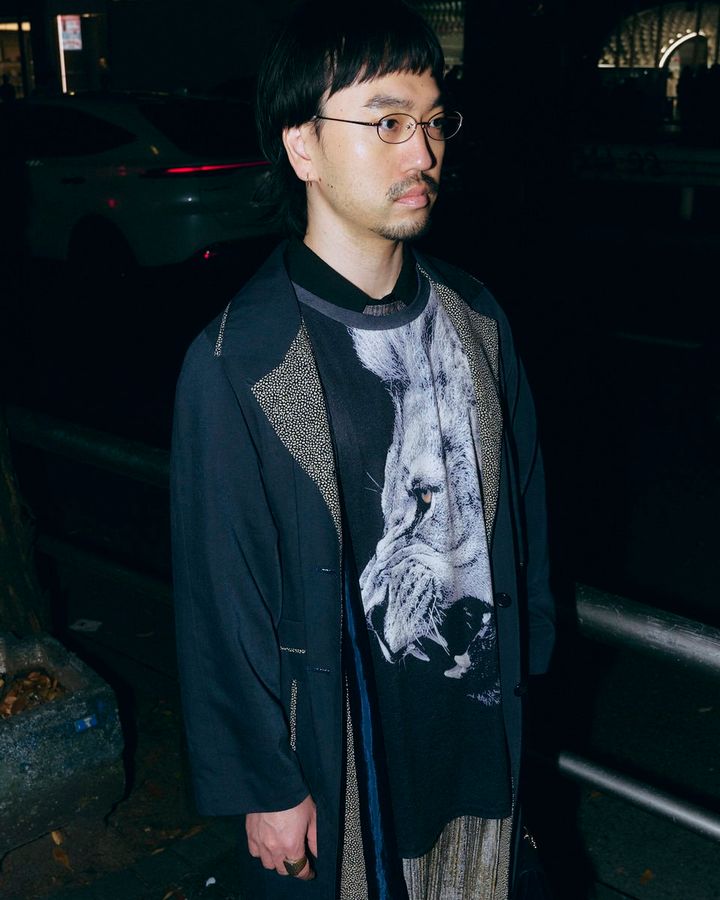 【スナップ】インパクト抜群のTシャツが絶対的主役…ただし足元までぬかりなく