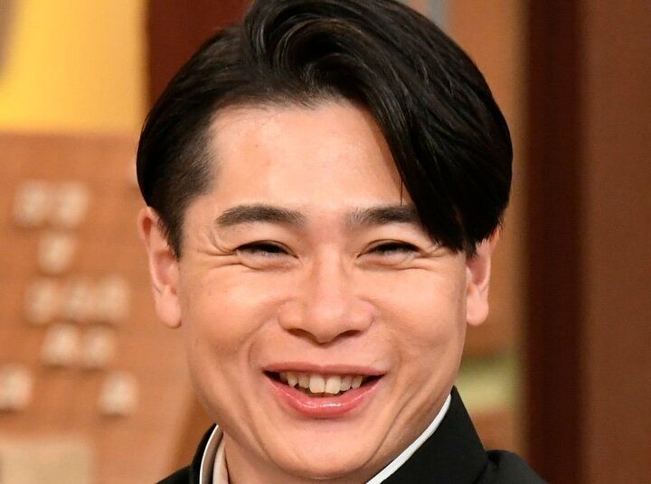 【写真・画像】週2勤務で売上240万円！ 寿司屋に転身した人気芸人、ミシュラン掲載店での“間借り寿司”の実態を公開「予約は2ヶ月待ち」 1枚目