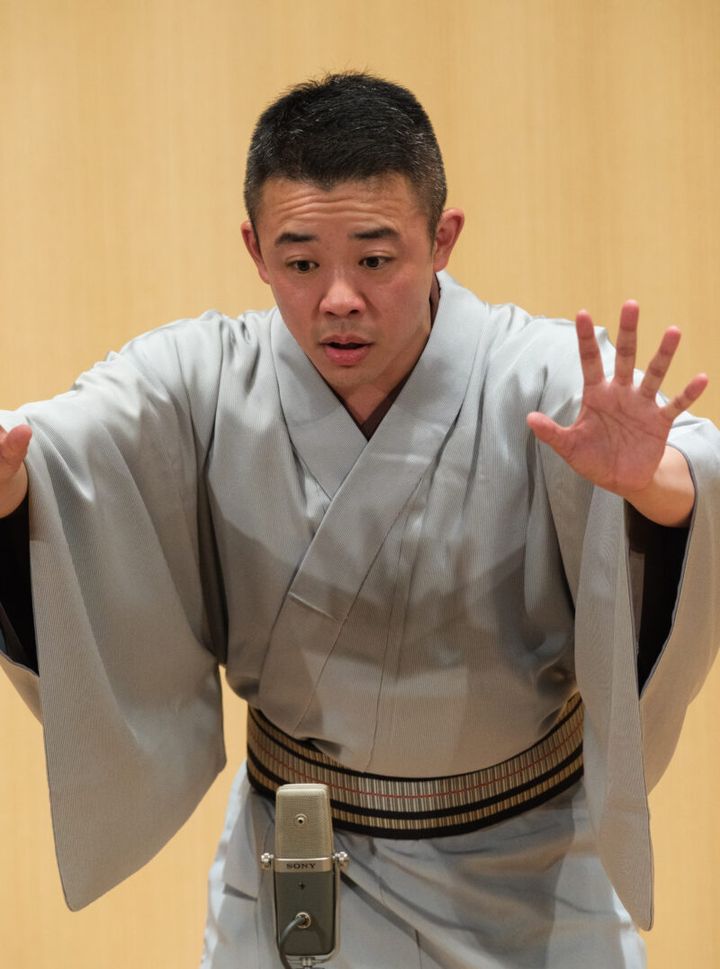 桂吉坊さん04 撮影：佐藤浩