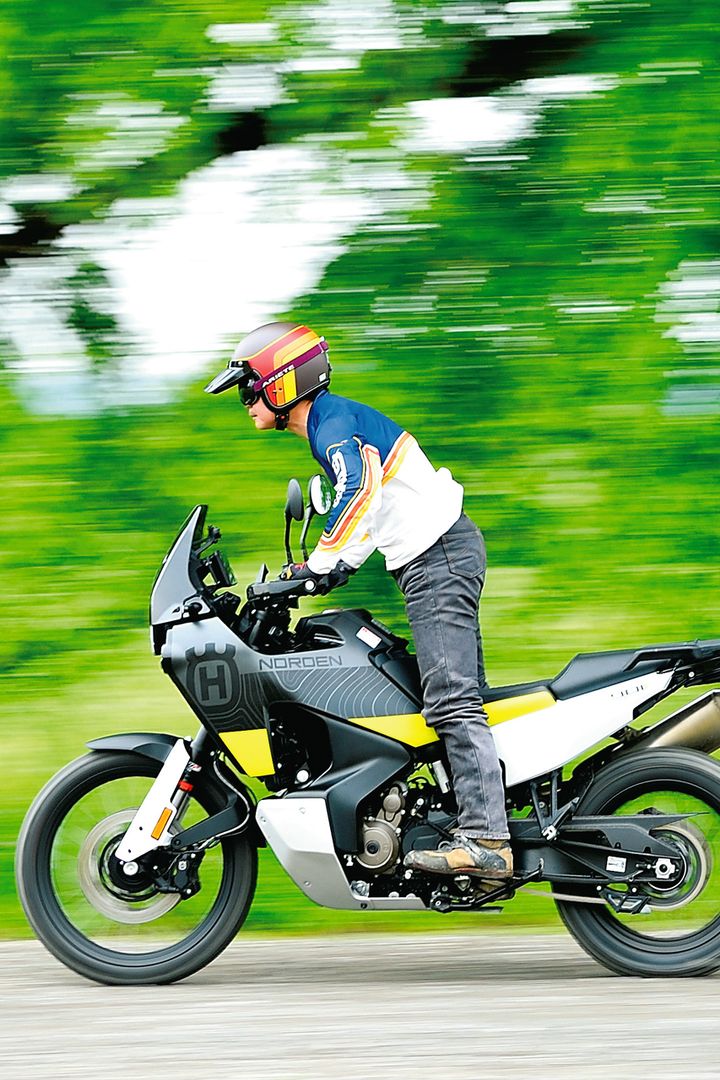 オフロード走行の基本！スタンディングのコツと練習方法スタンディング走行を身につける！