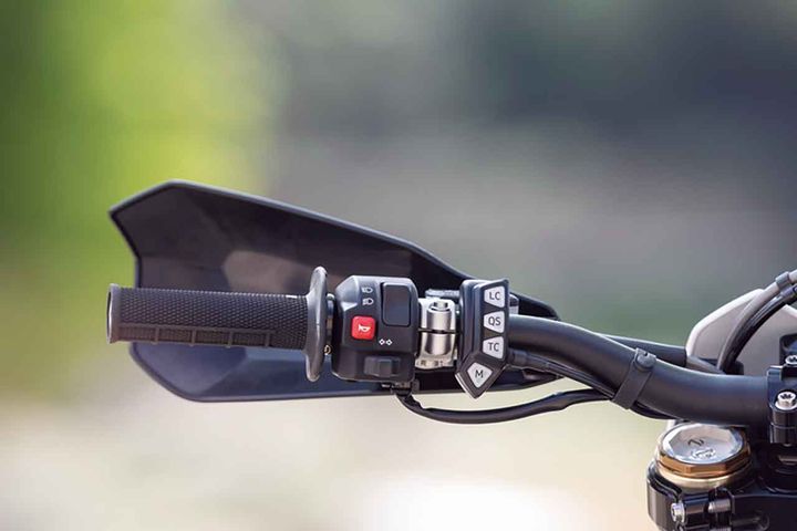 【トライアンフ TF250-E/450-E】英国老舗メーカーが本気で挑むエンデューロの世界