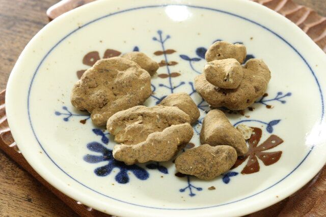 ダイソー JAPANESE TEA & NUTS くるみとほうじ茶 内容量