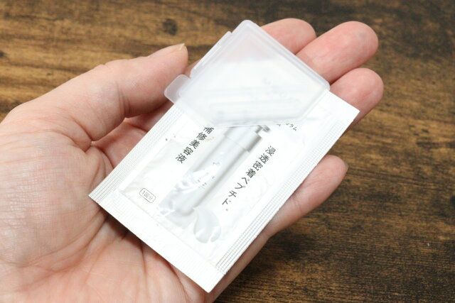 セリアのサンプルコスメクリップの使用例