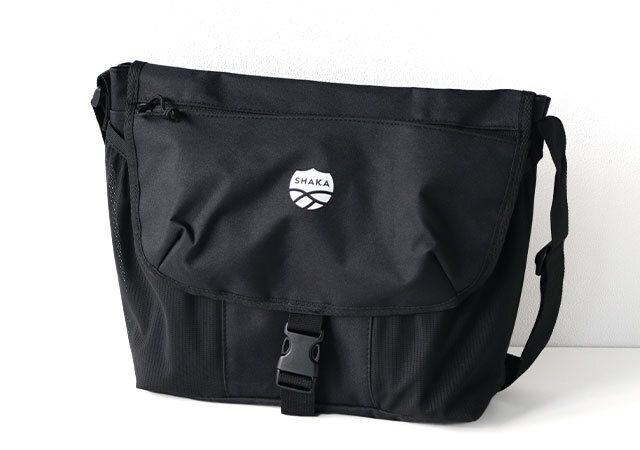 シャカ8ポケット付きメッセンジャーバッグ