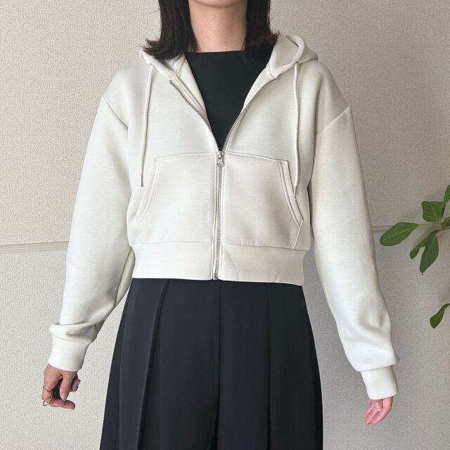 GUパフスウェットフルジップパーカのMサイズ着用感