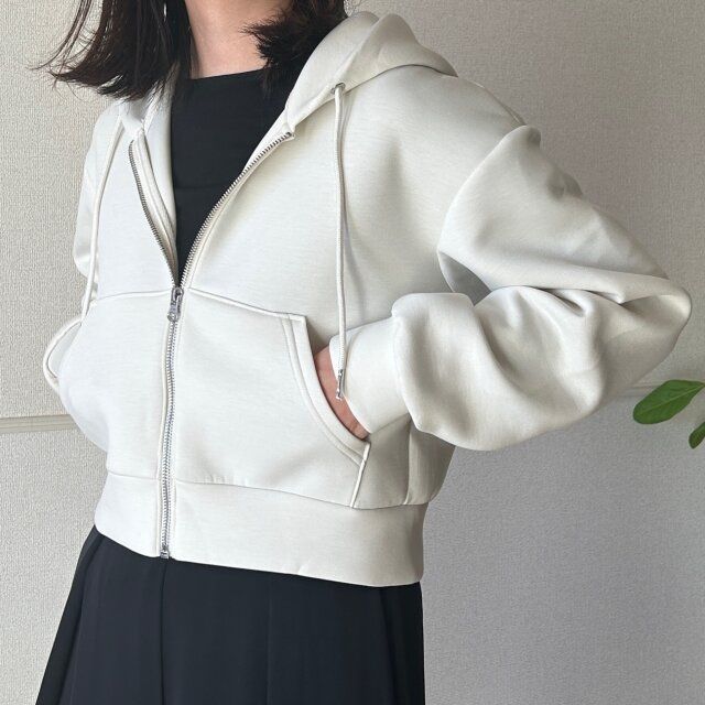 GUパフスウェットフルジップパーカのポケット周り